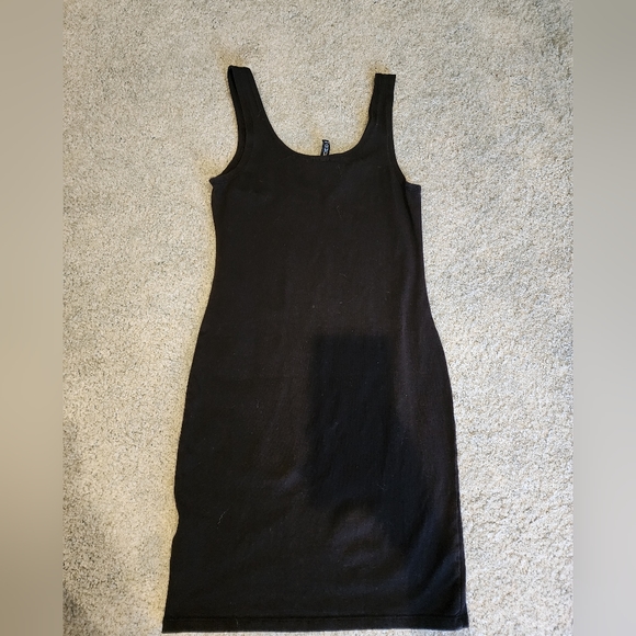 Like New H and M Black Bodycon Dress Size 6 - Picture 6 of 8